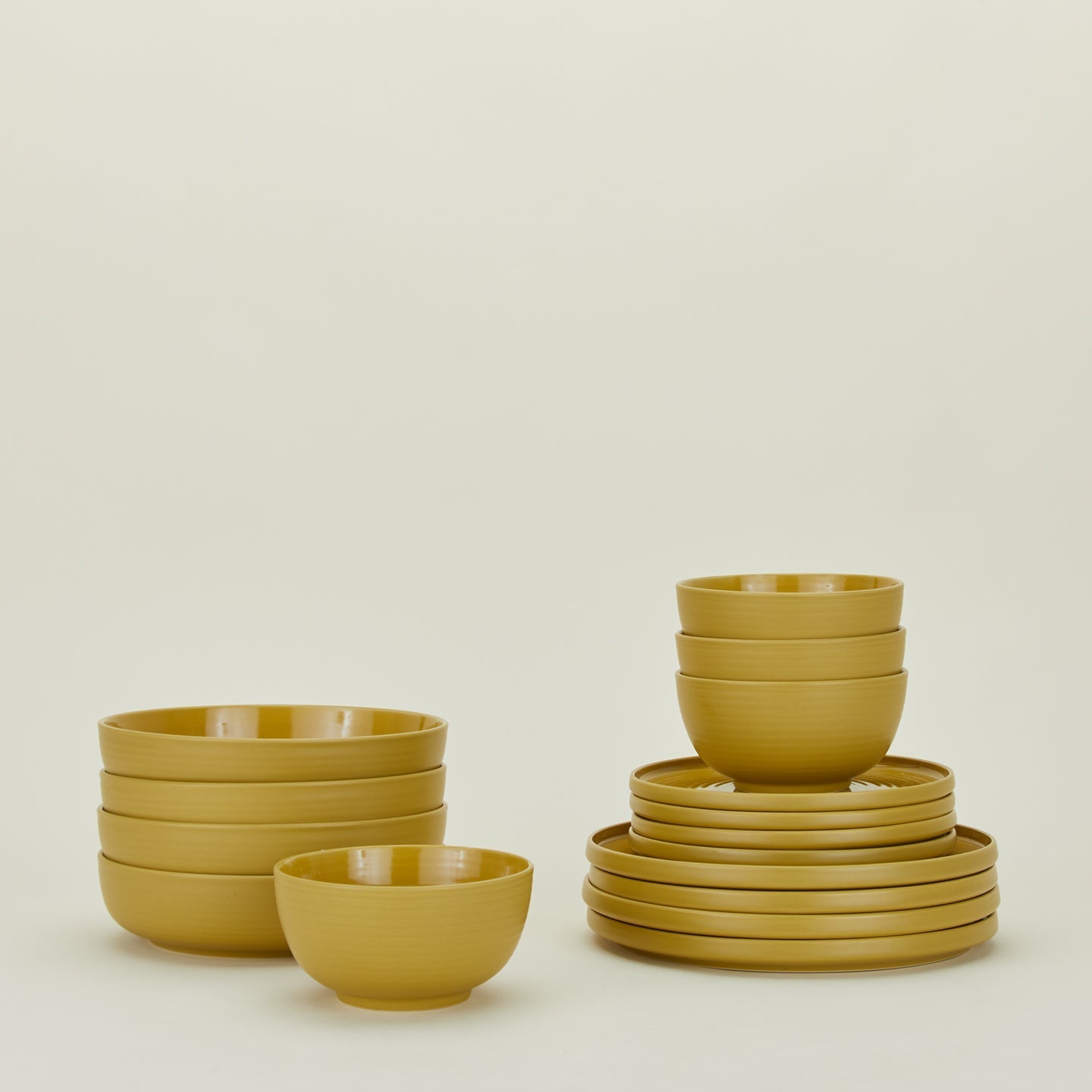 Essential Dinnerware - 16 pc Set, Mustard