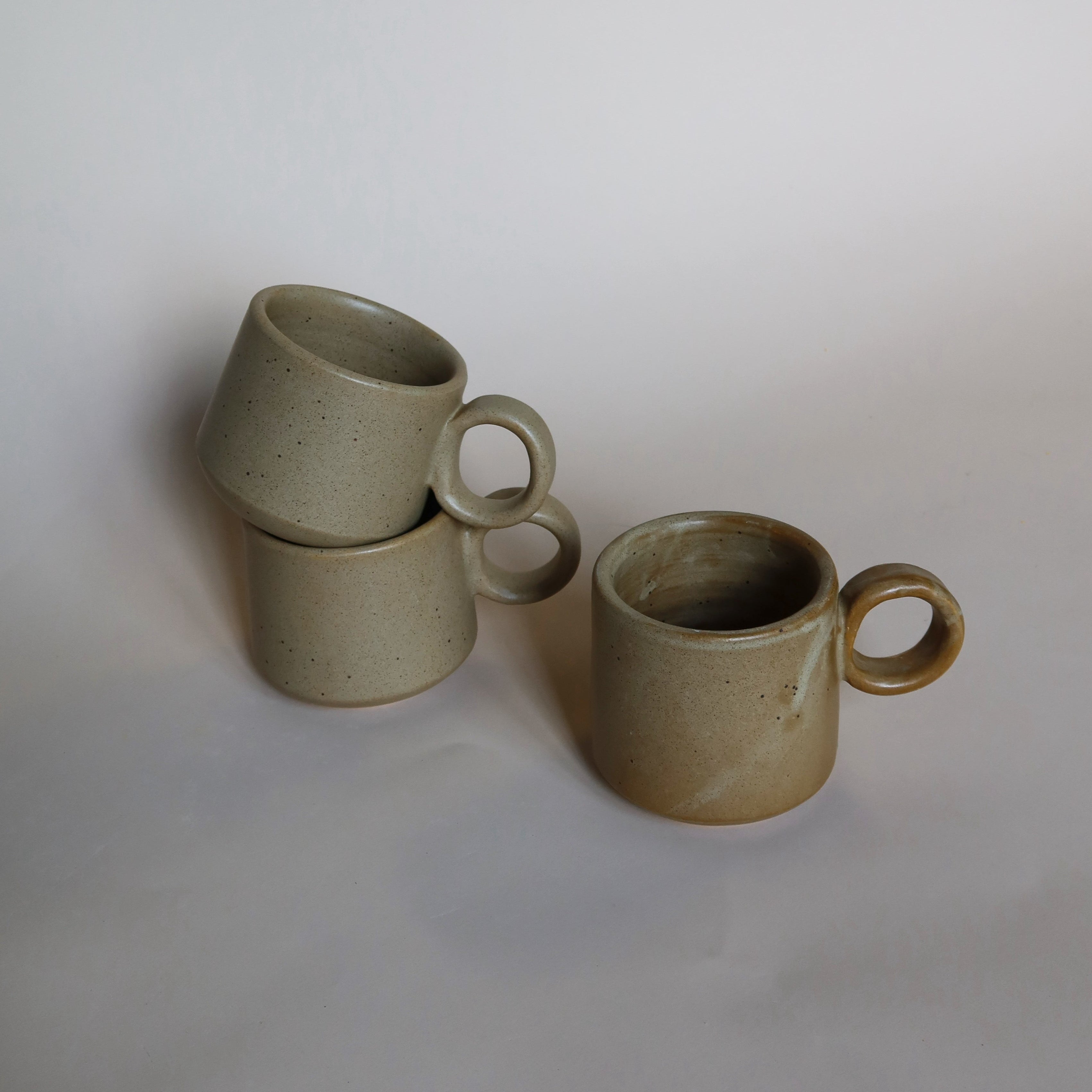 Victoria Handmade Mug | Brown