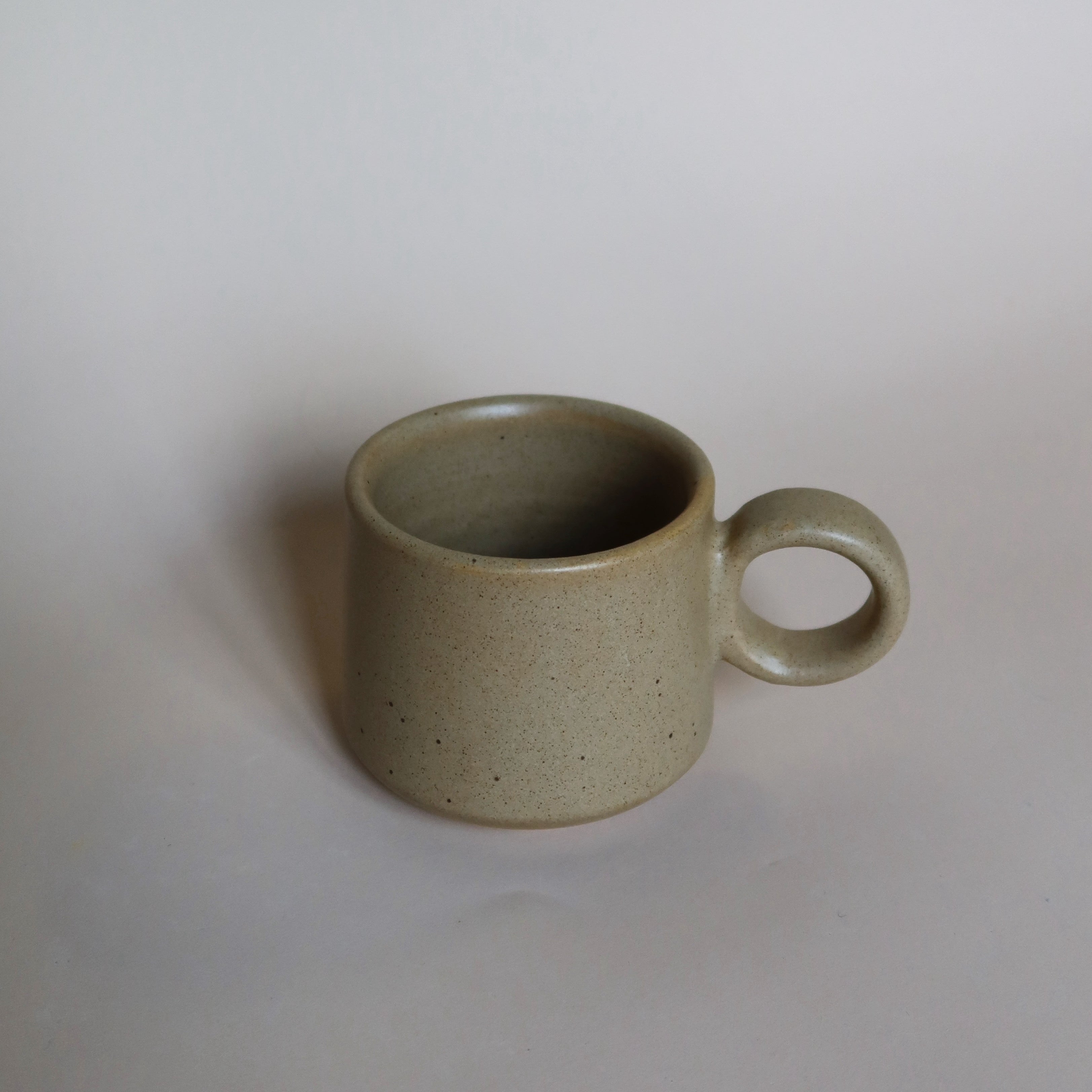 Victoria Handmade Mug | Brown