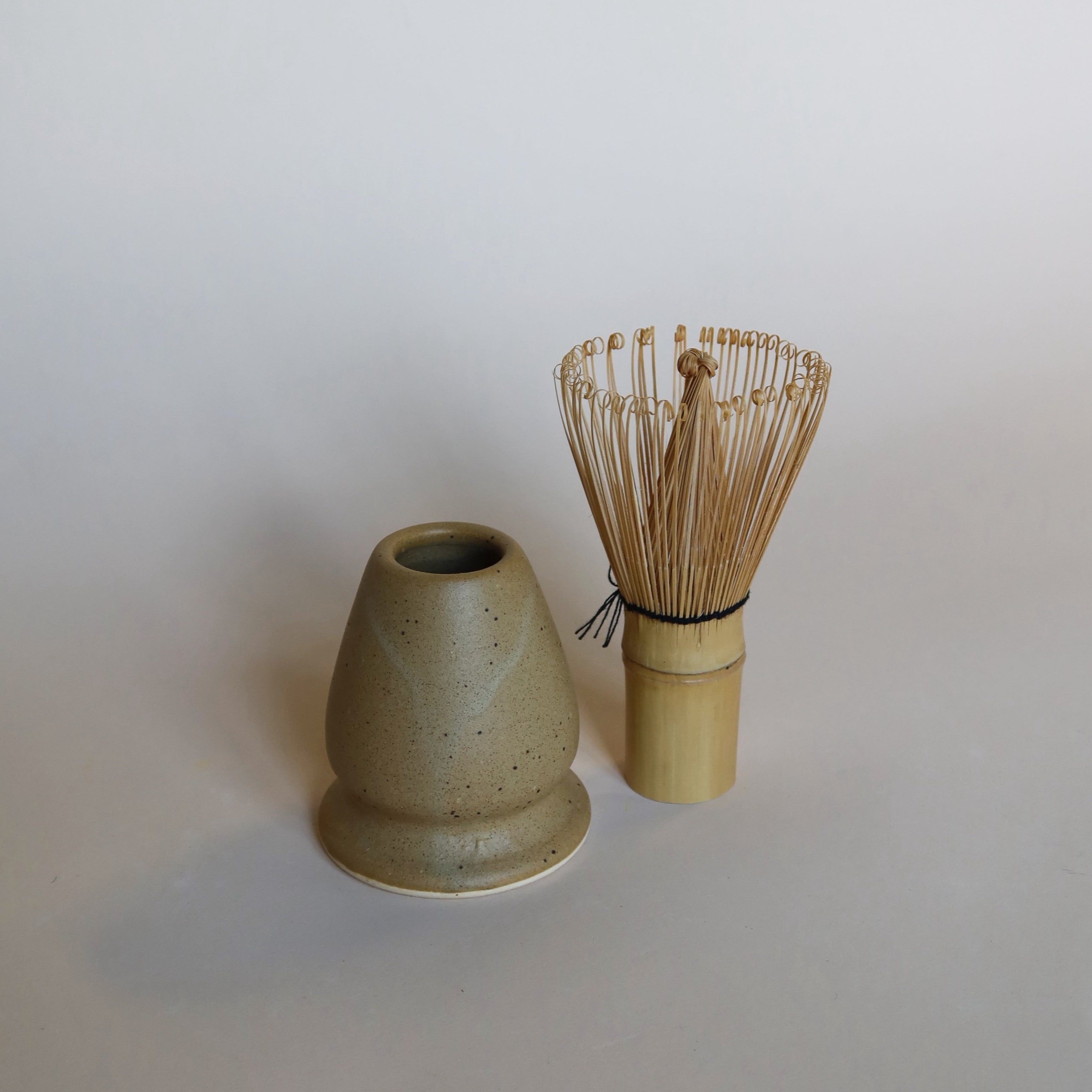Victoria Handmade Matcha Holder | Brown