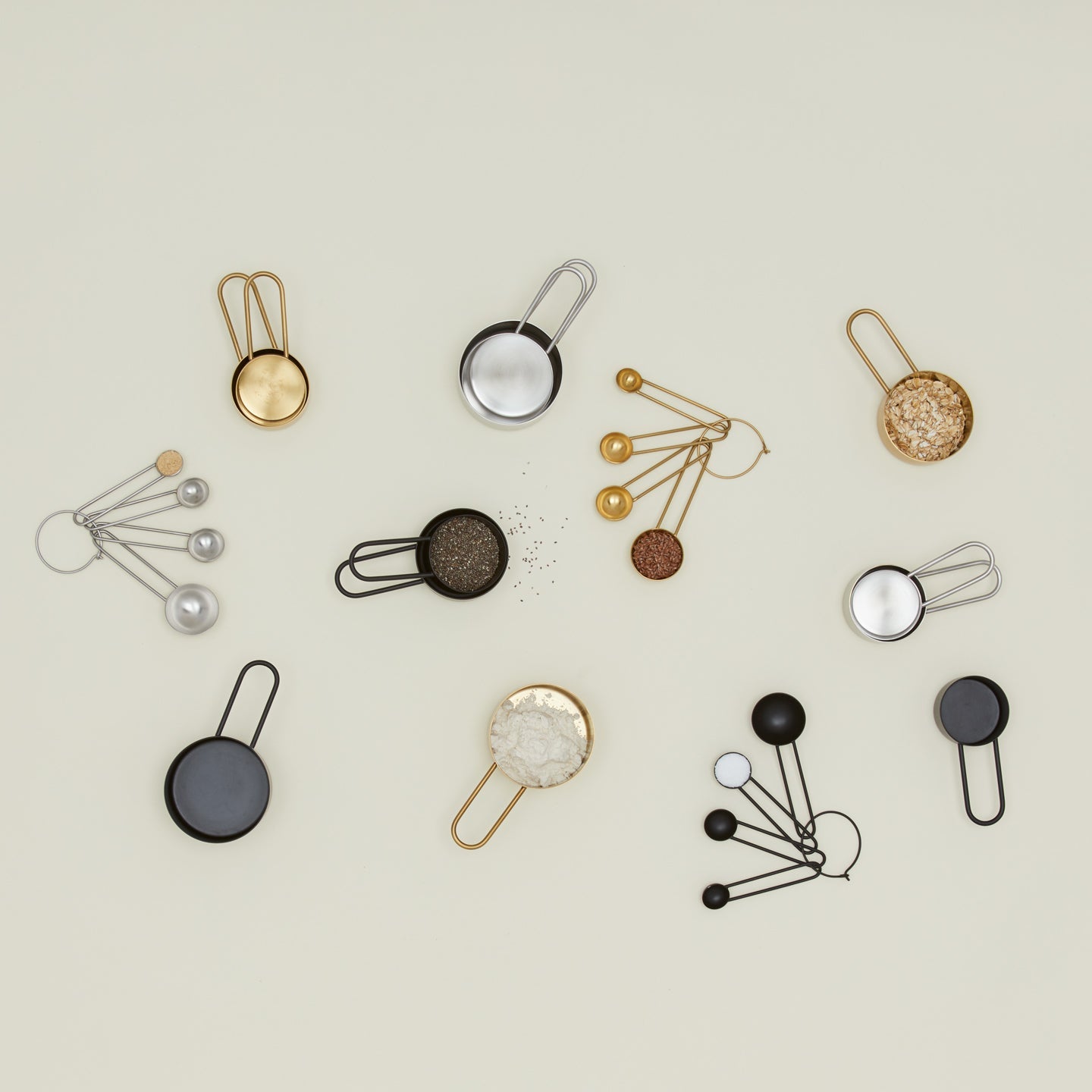 Simple Measuring Spoons - Black