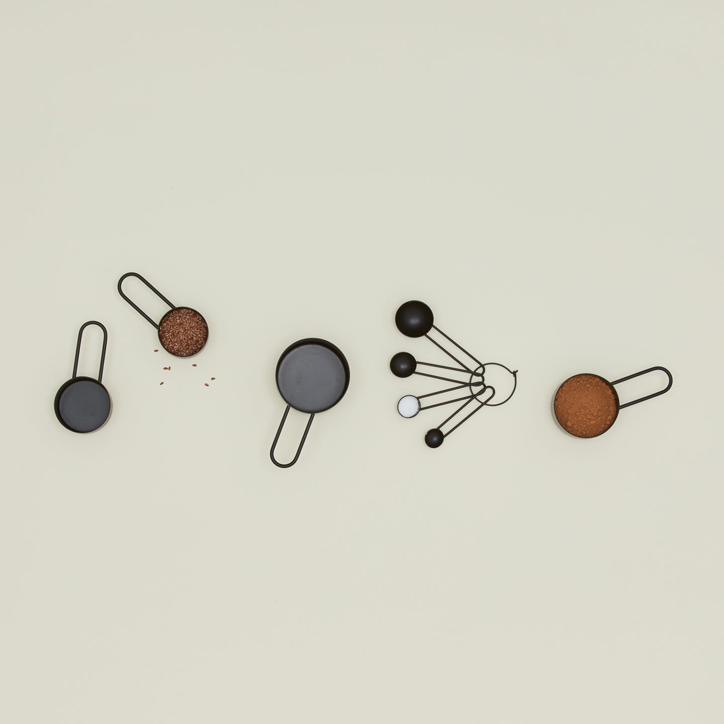 Simple Measuring Spoons - Black