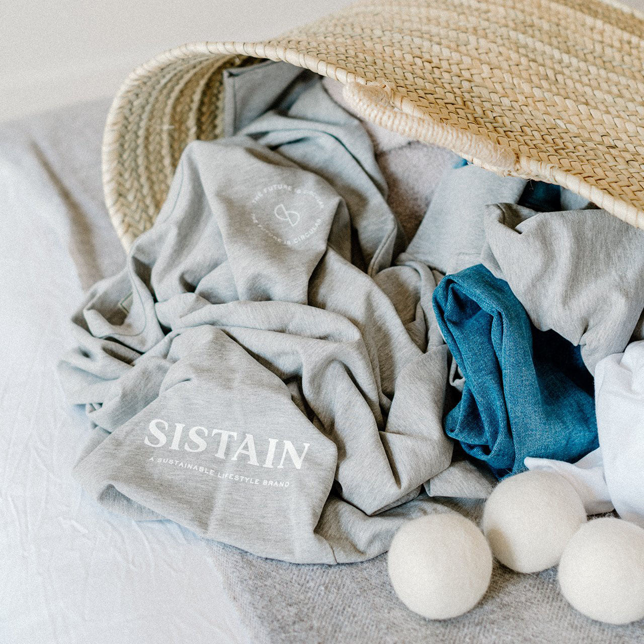 The Best Sustainable, Non-Toxic Laundry Detergent