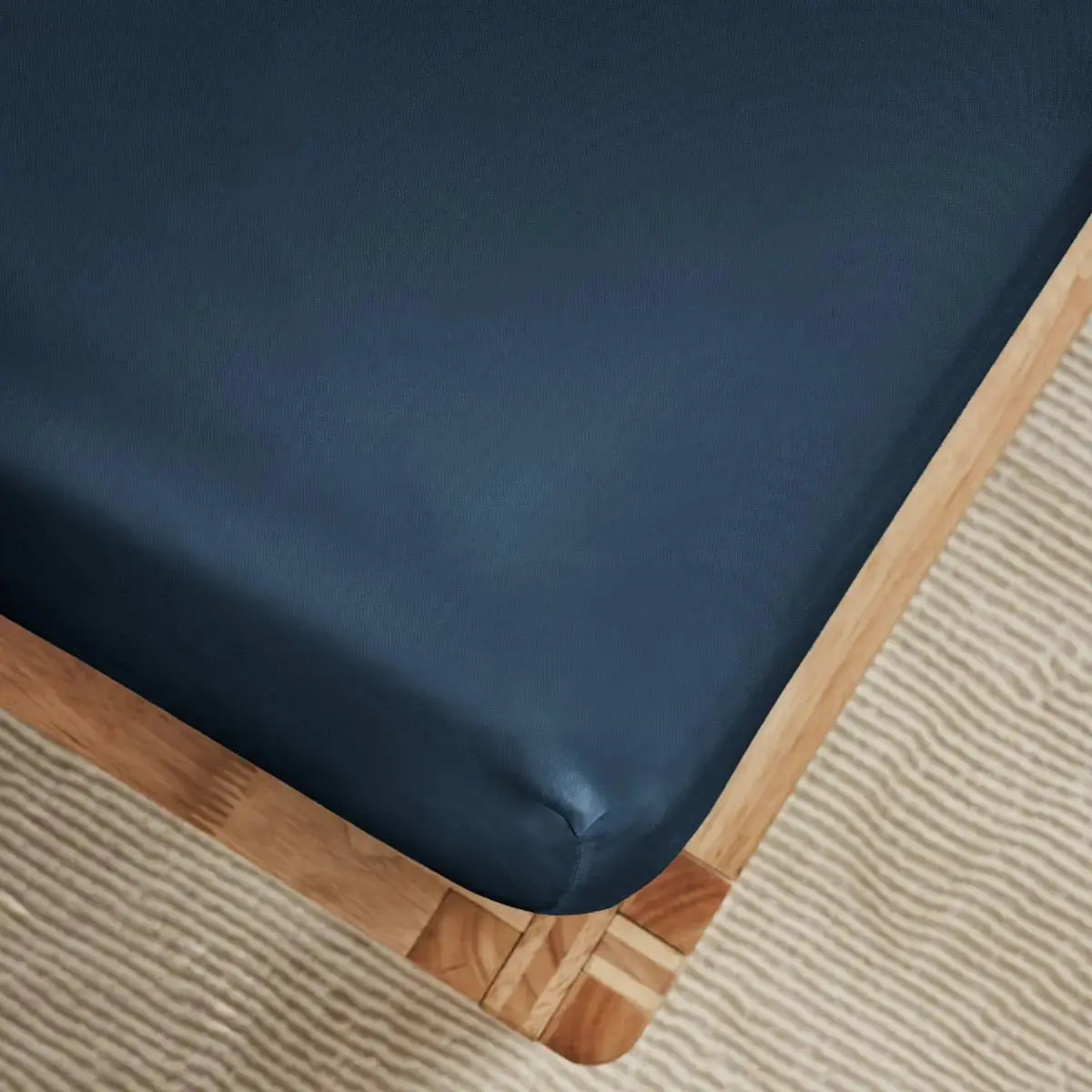 Airy CleanBamboo® Sateen+ Fitted Sheet by Ettitude