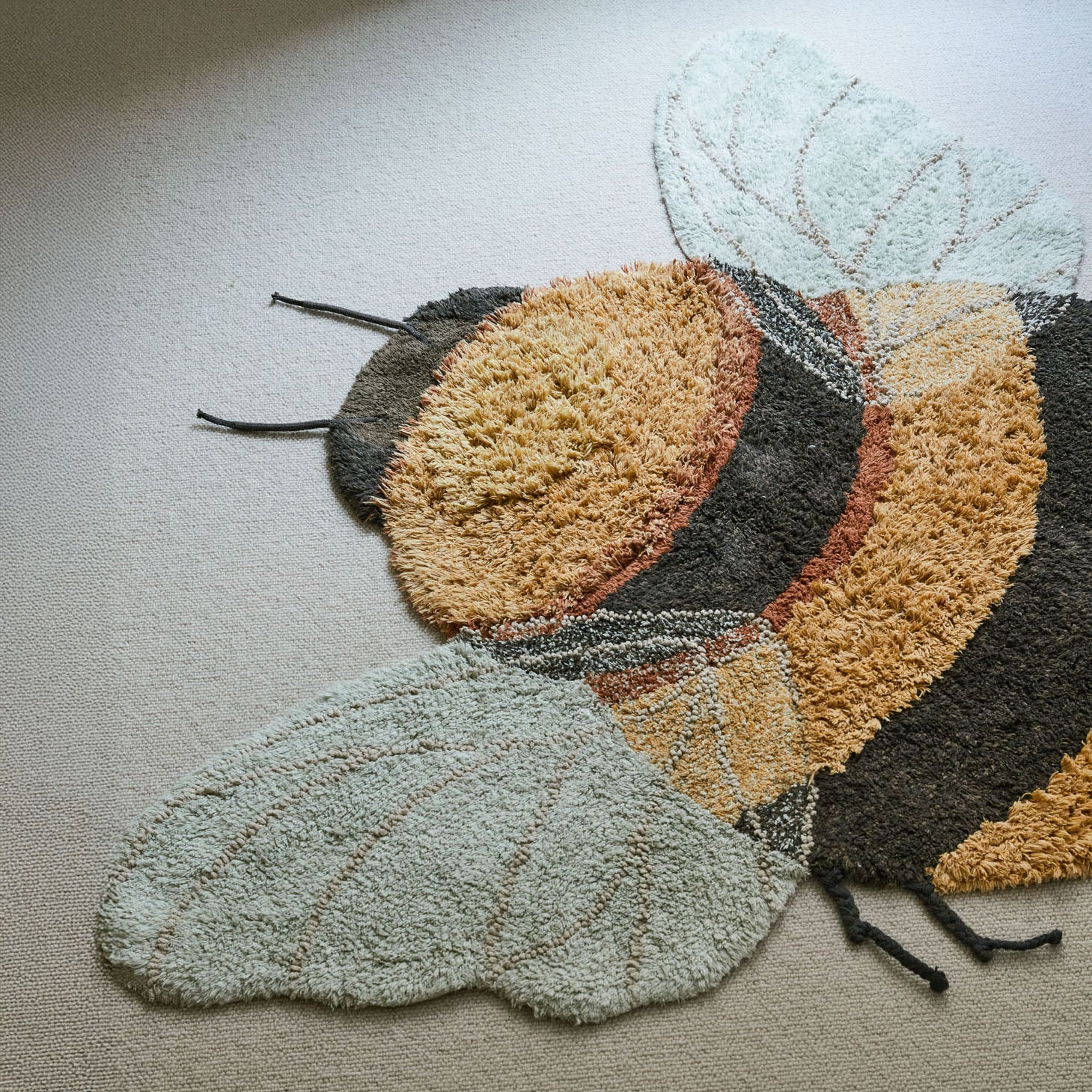 Bee Washable Rug