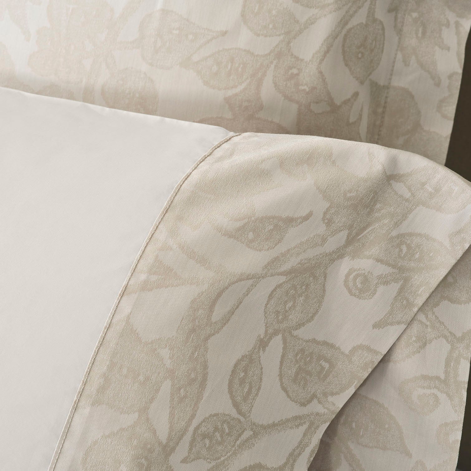 Heritage Organic Percale Jacquard Border Pillowcases