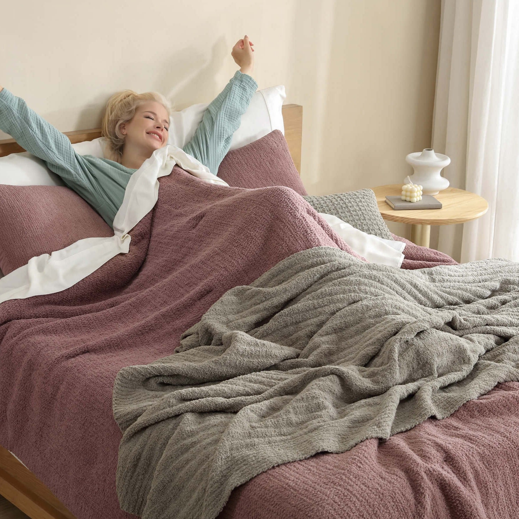 Snug Ribbed Bed Blanket