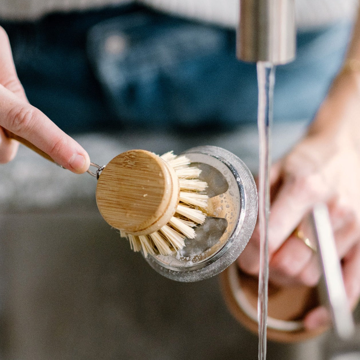 Long Handle Dish Brush